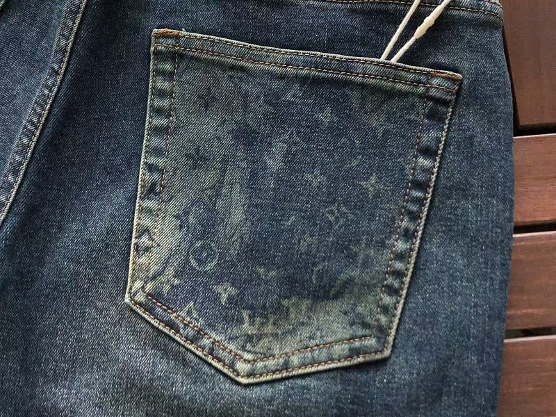 L Jeans · 5