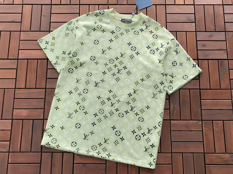 L T-shirt · 6