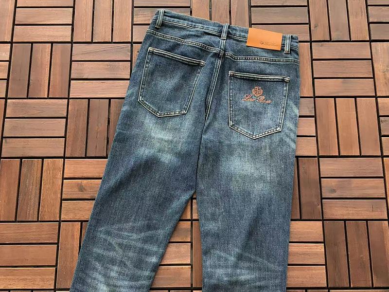 L O P A A Jeans · 5