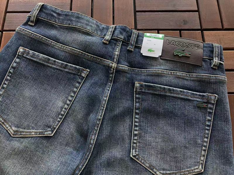 L C St Jeans · 6