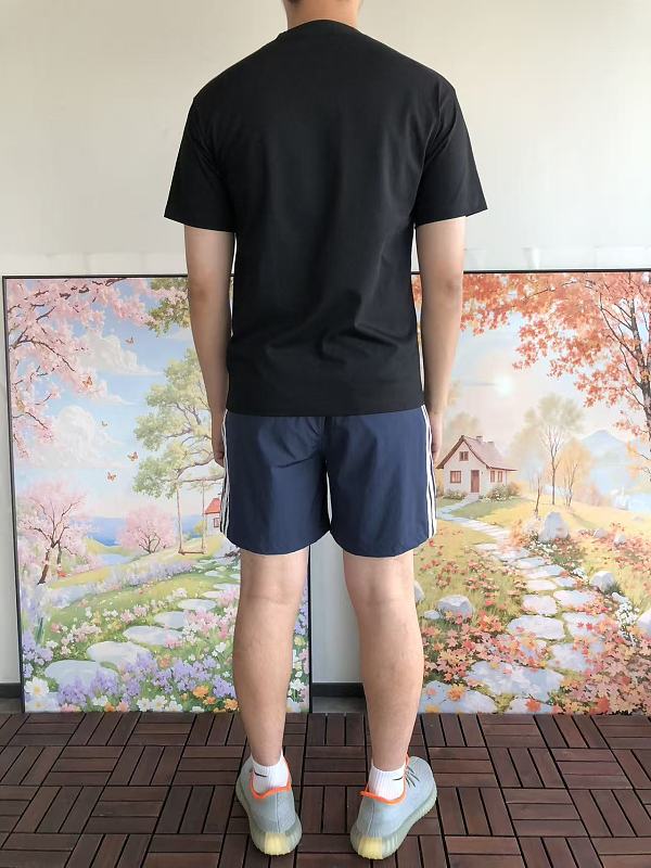 F D T-shirt · 4