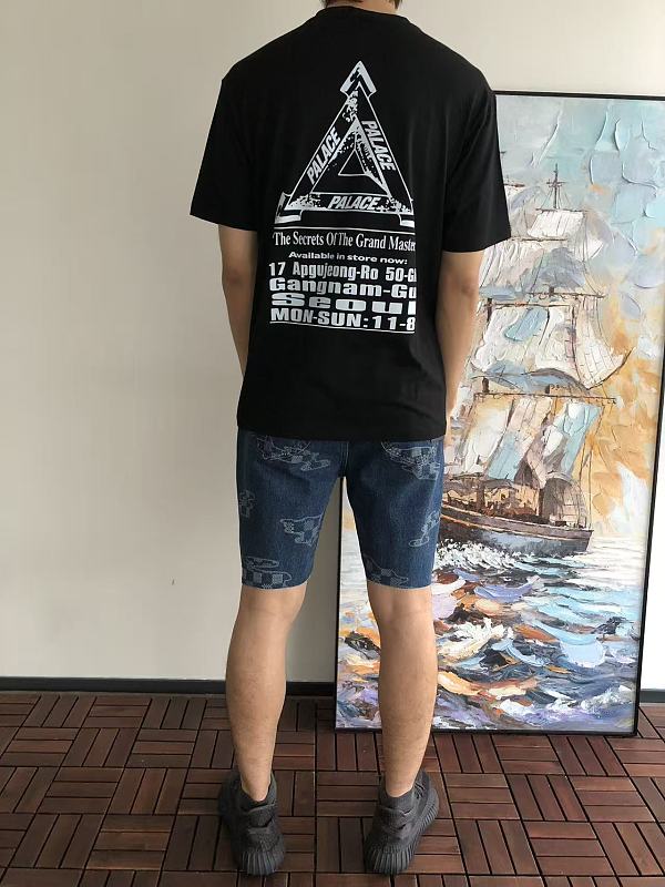 P La E T-shirt · 5