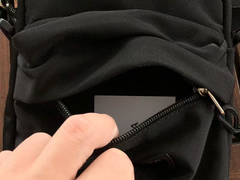 B L Ia A Bag 8