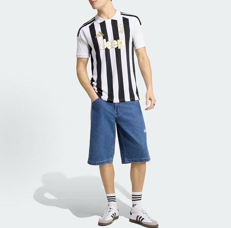 Football T-shirt · 2