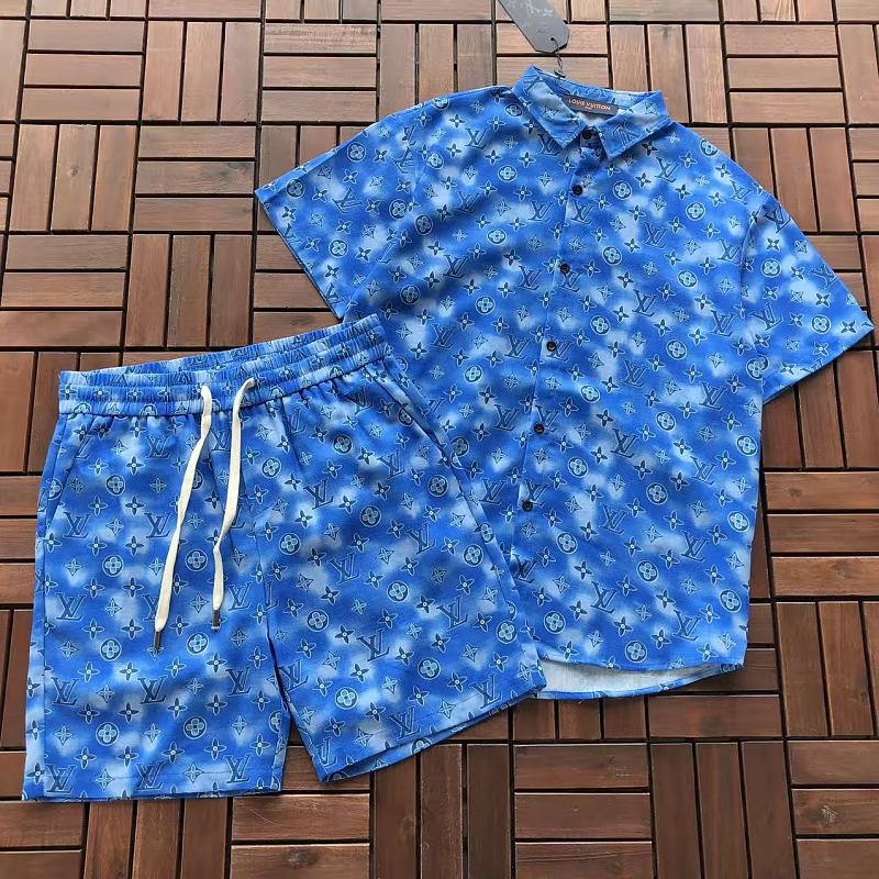 L T-shirt Shirt Shorts · 6