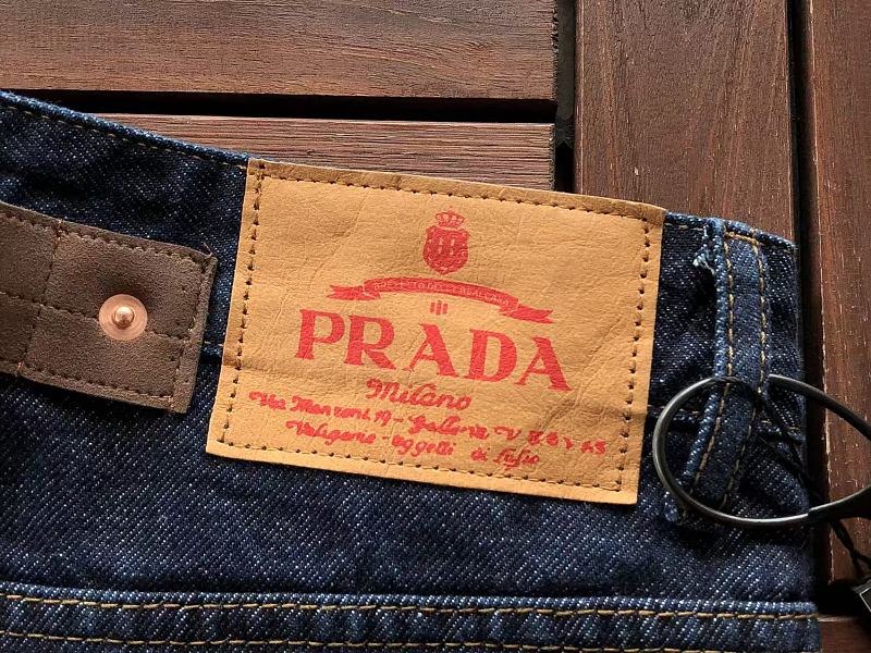 P A A Jeans · 6
