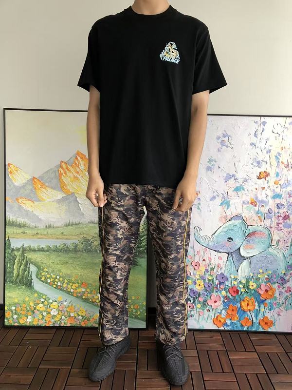 P La E T-shirt · 3