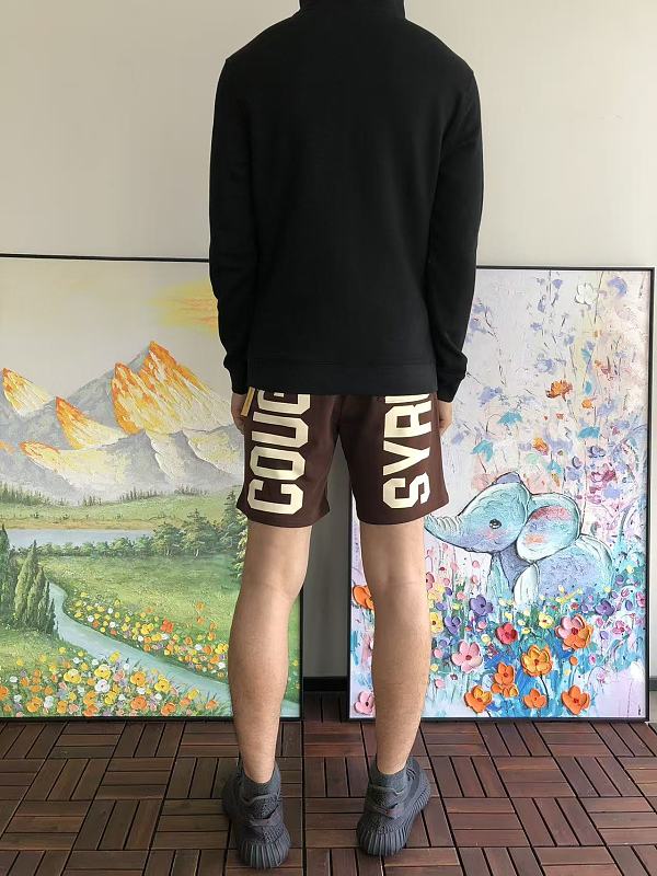 L C St Hoodie · 4