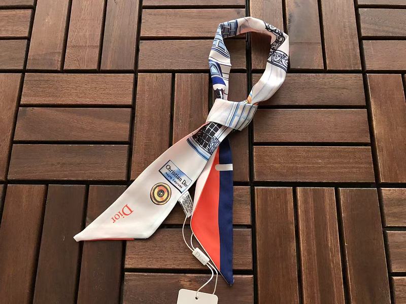 D O Scarf 3