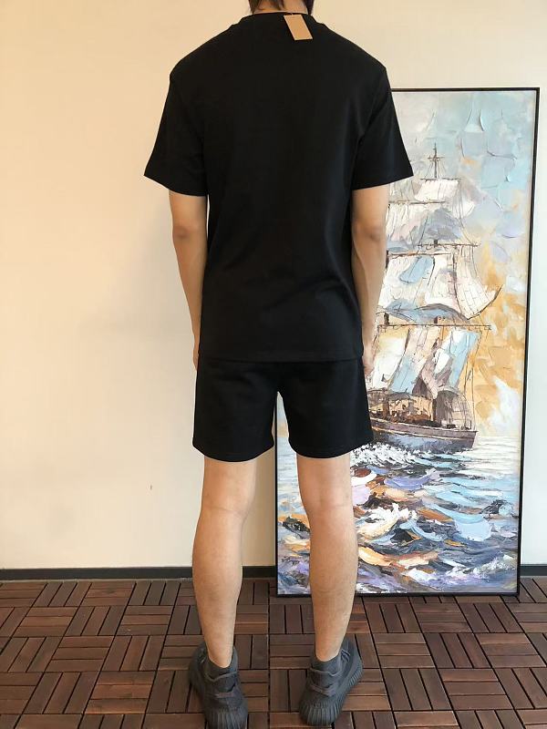 St S Y T-shirt · 4