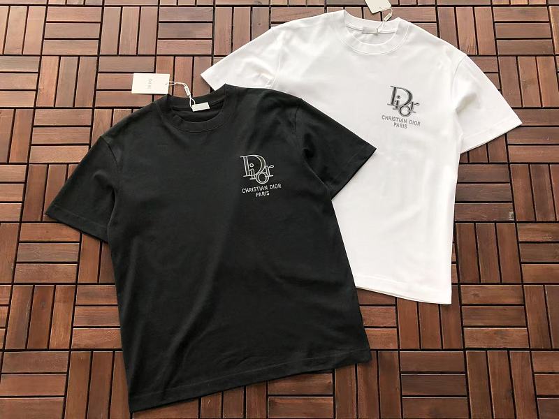 D O T-shirt · 6
