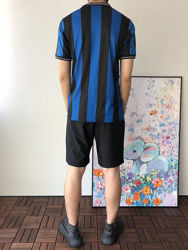 Football T-shirt · 3