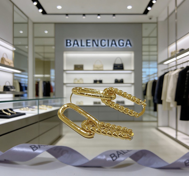 B L Ia A Jewelry · 4