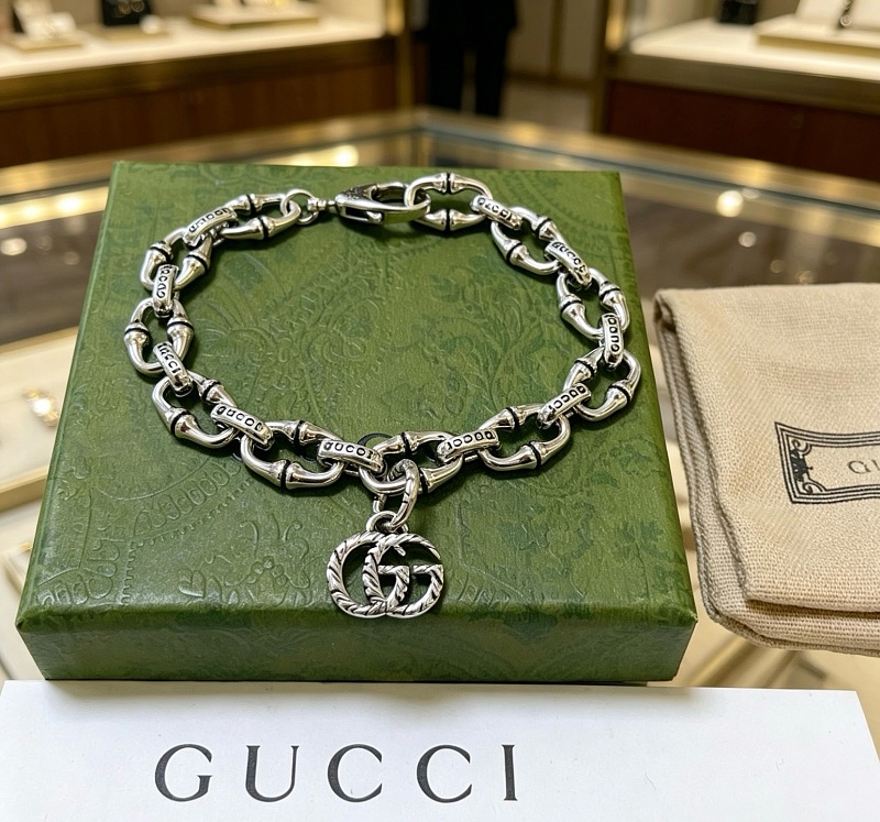 G C I Jewelry · 4