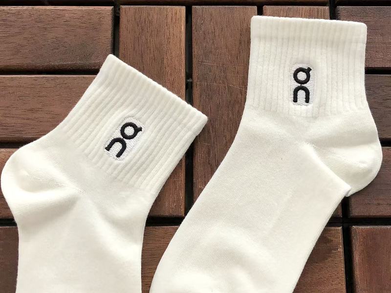 On Ru I G Socks 10