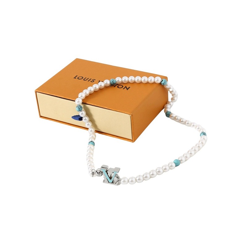 L Jewelry 3
