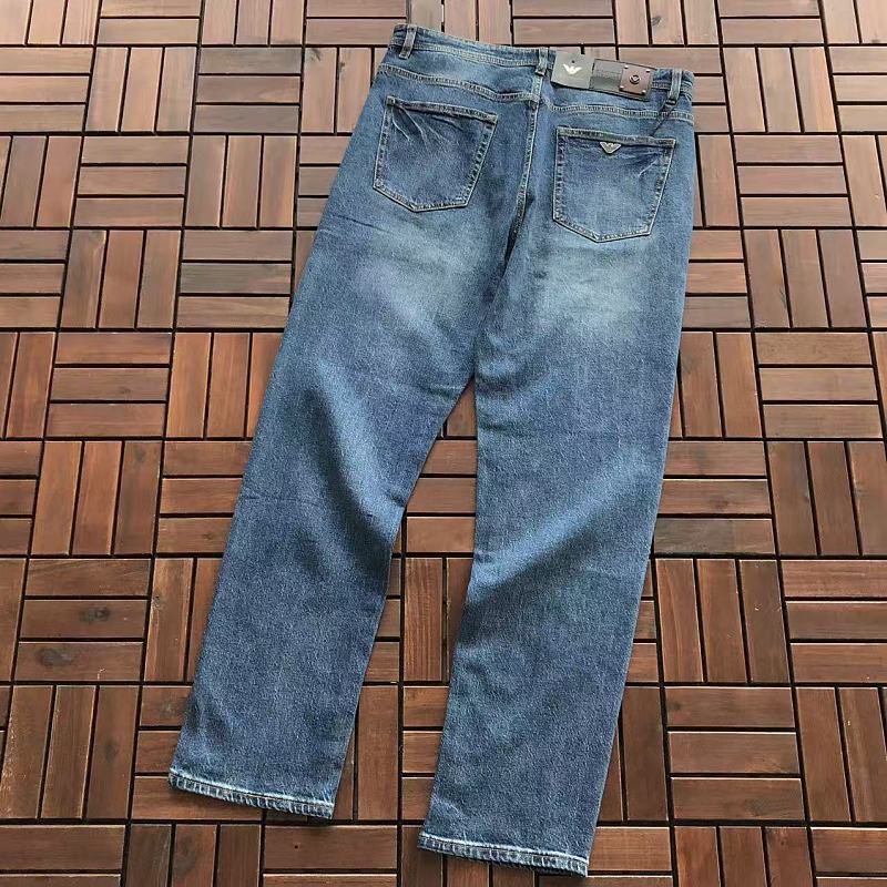 E P R A M N Jeans · 5
