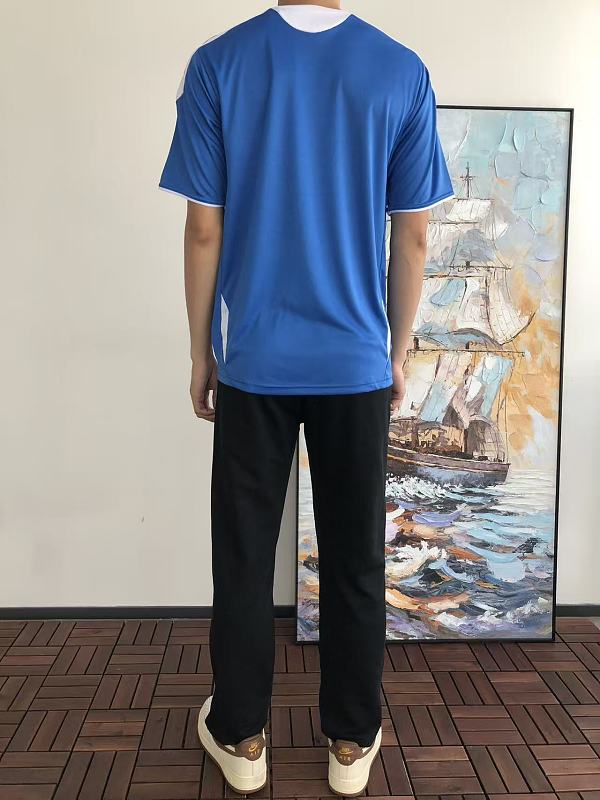 Football T-shirt · 3