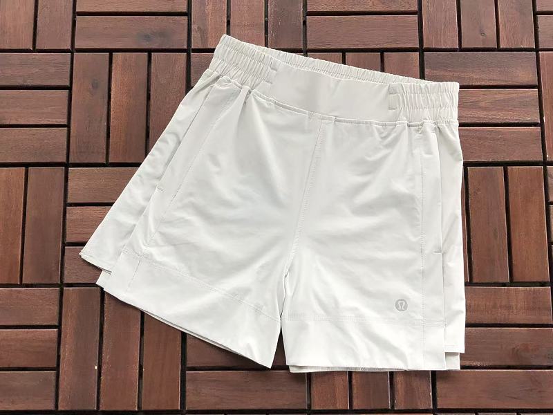 L Ul M N Shorts Woman · 6