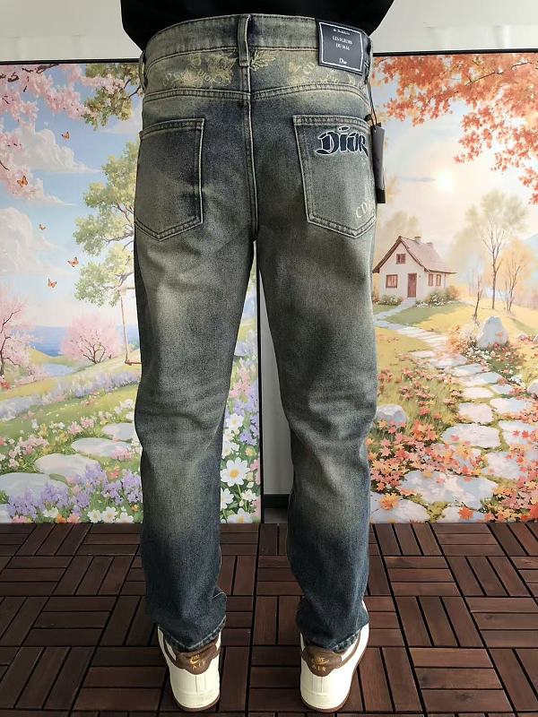 D O Jeans · 4