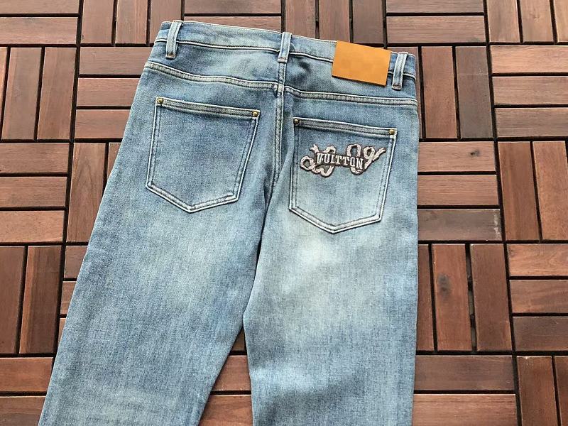 L Jeans · 5