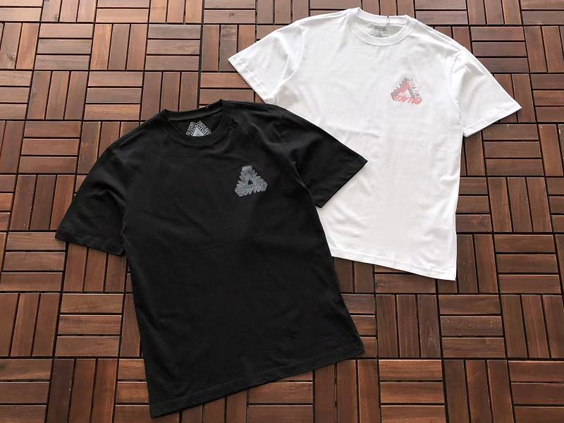 P La E T-shirt 8