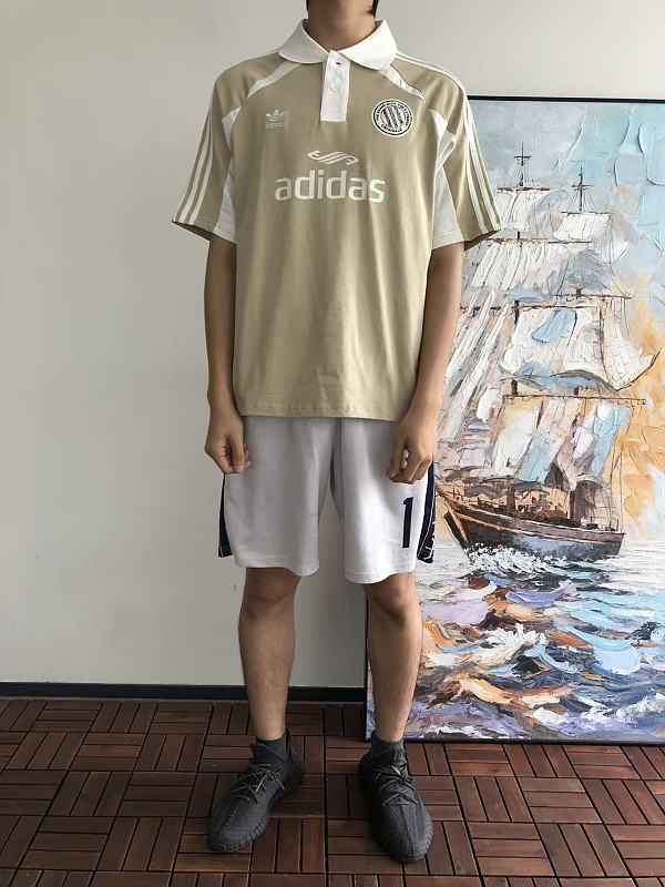 Di As T-shirt · 5