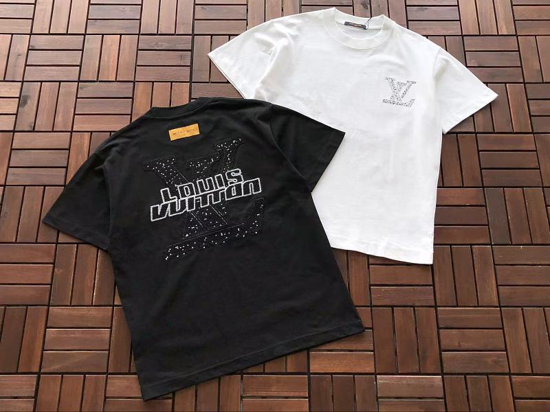 L T-shirt · 6