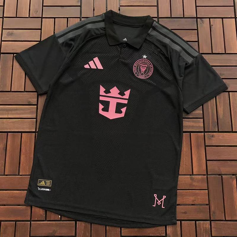 Football T-shirt · 5