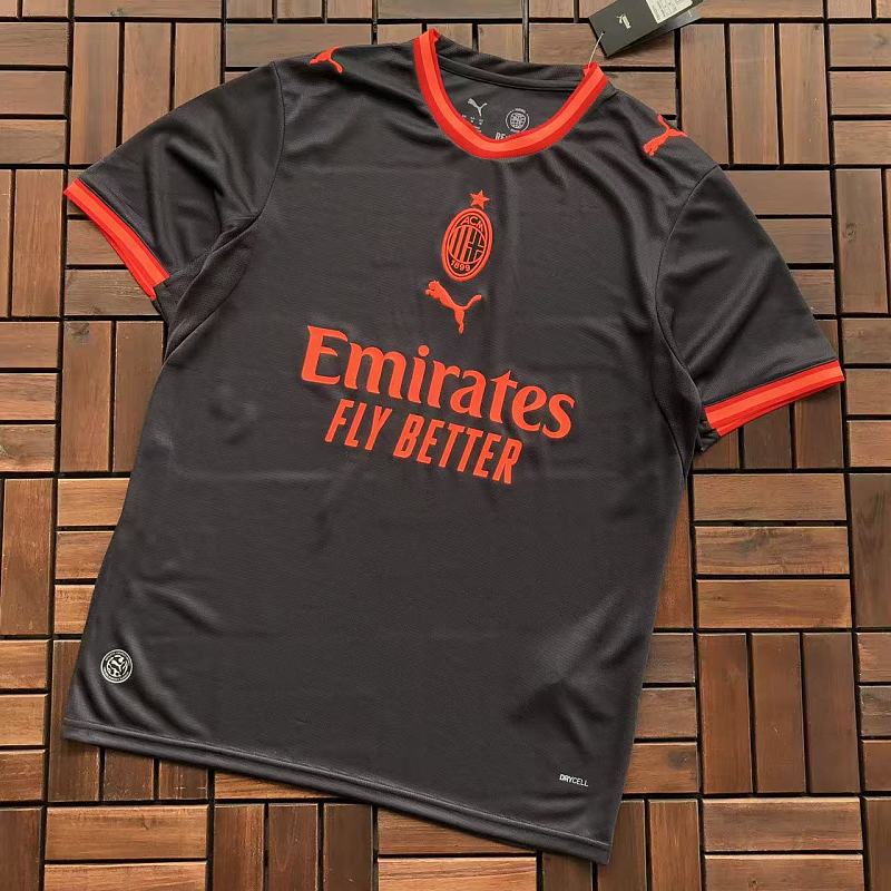Football T-shirt · 4