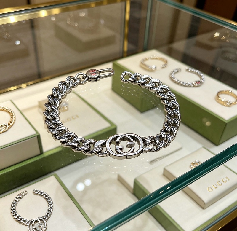 G C I Jewelry · 4