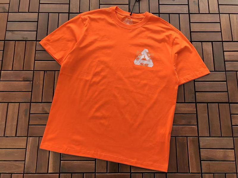 P La E T-shirt 10