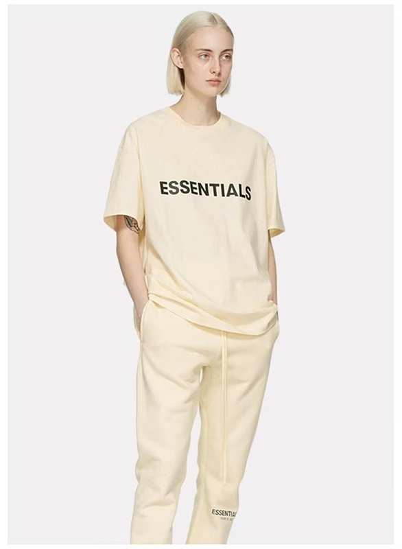 Essentials T-shirt 4