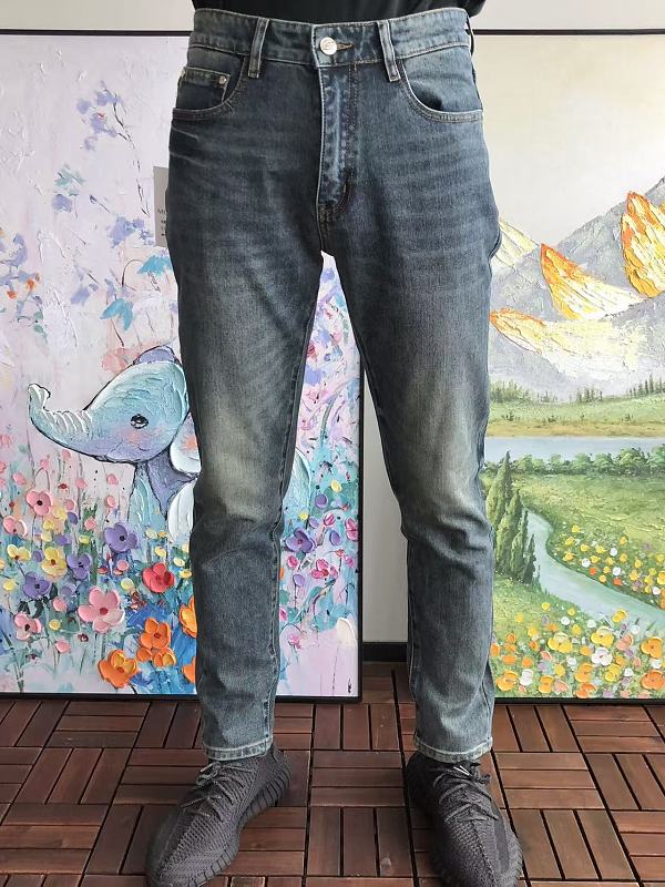 M R Jeans · 3