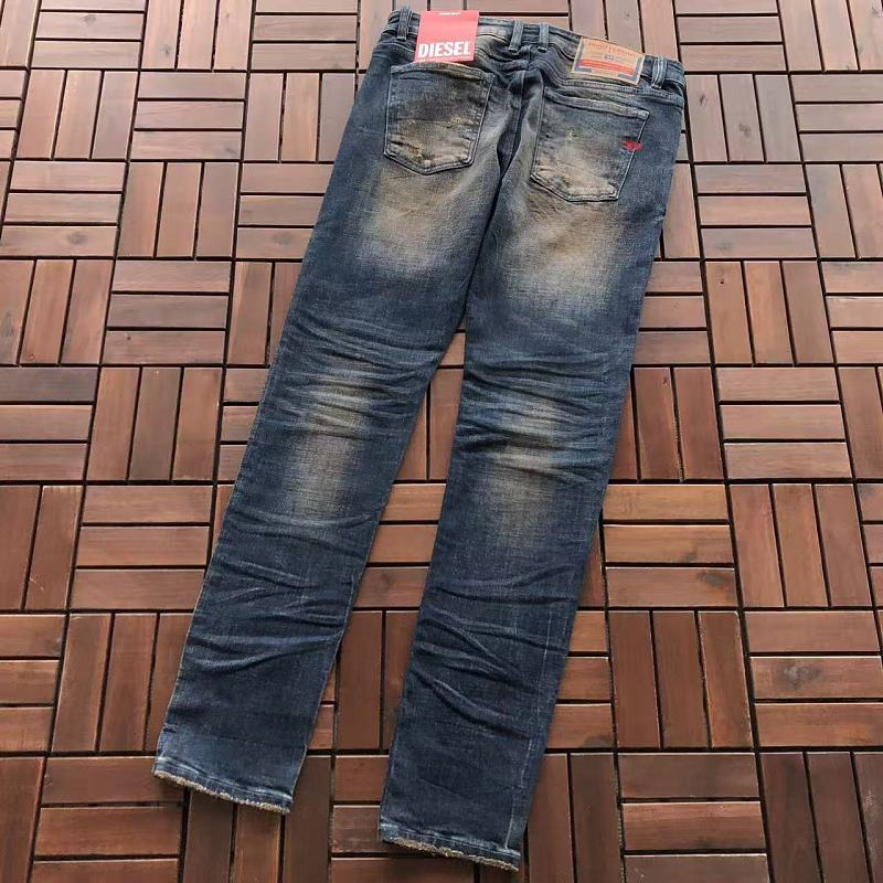 D E E Jeans · 3