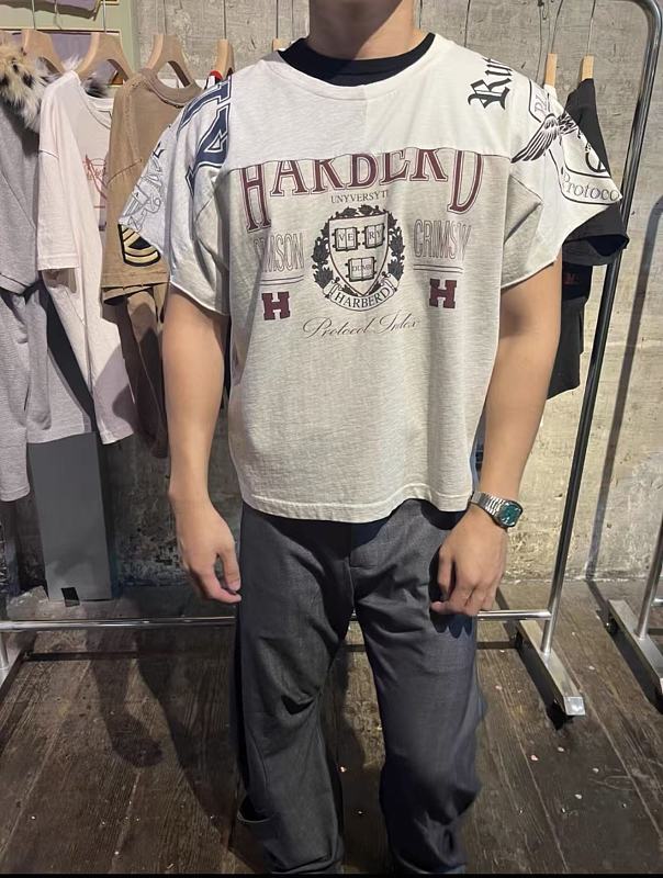 Fashion T-shirt · 4