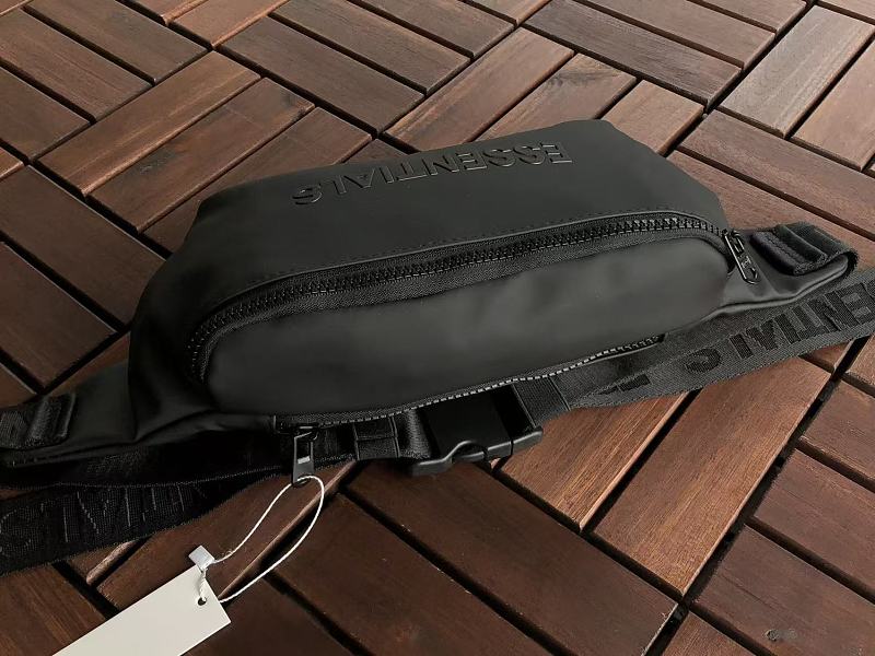 Essentials Bag 12
