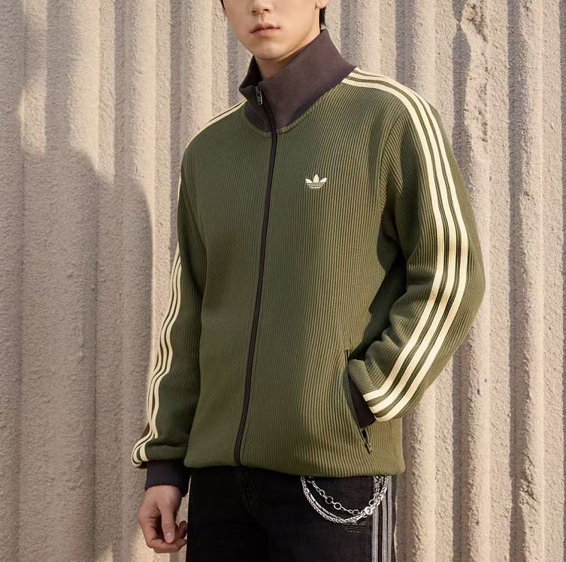 Di As Sweater · 3