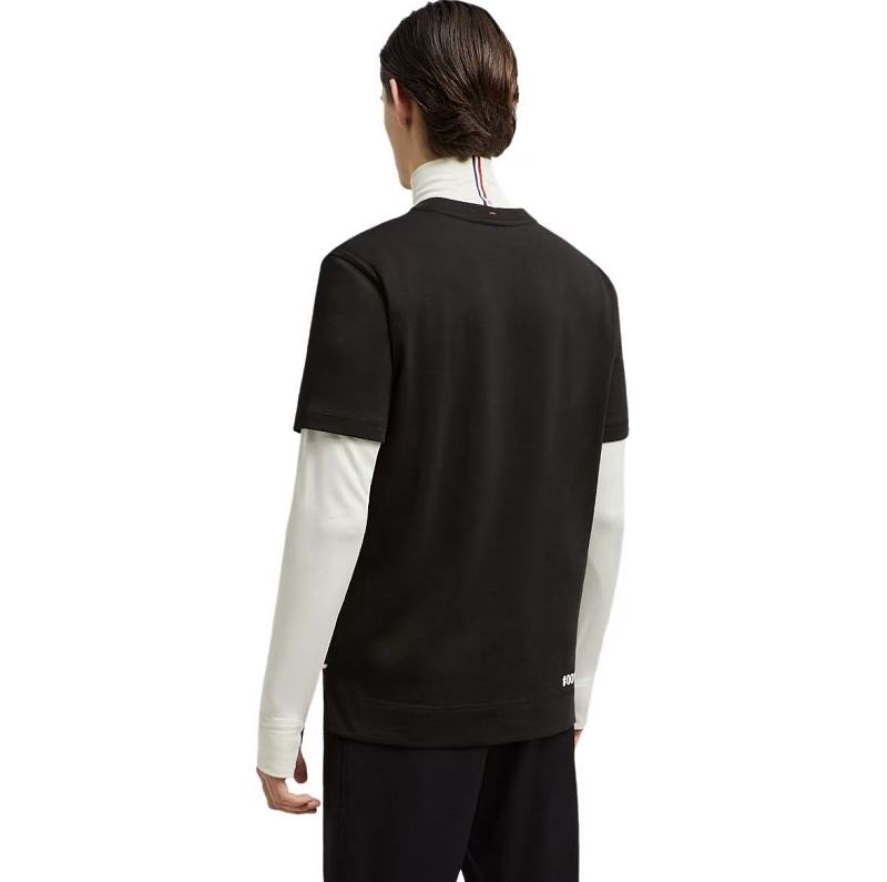 M R T-shirt · 5