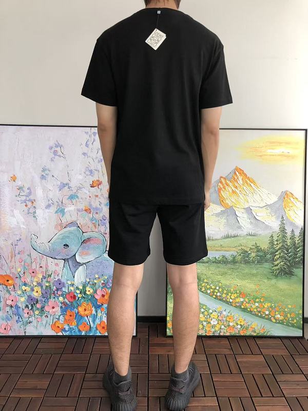 L E T-shirt 4