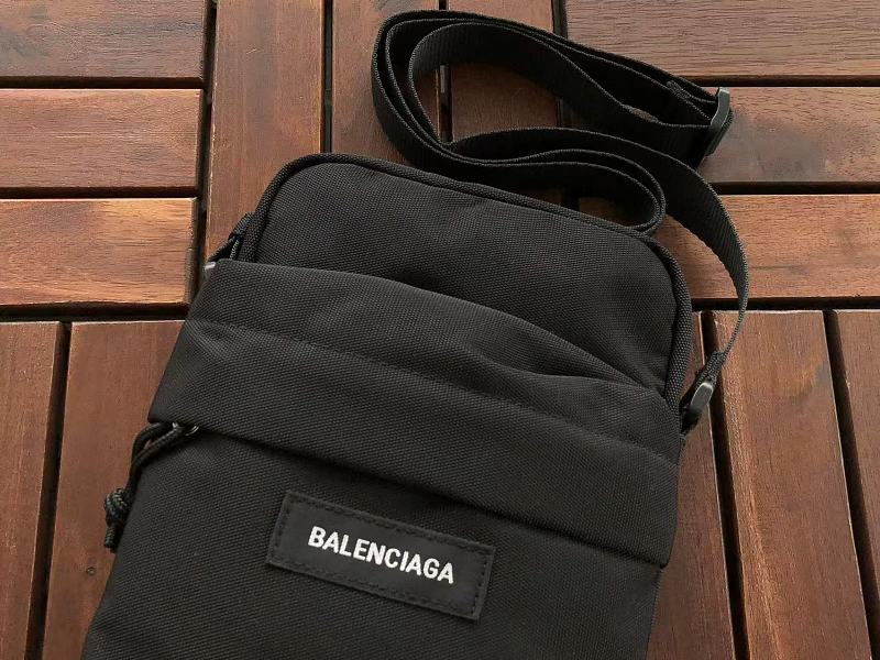 B L Ia A Bag 4