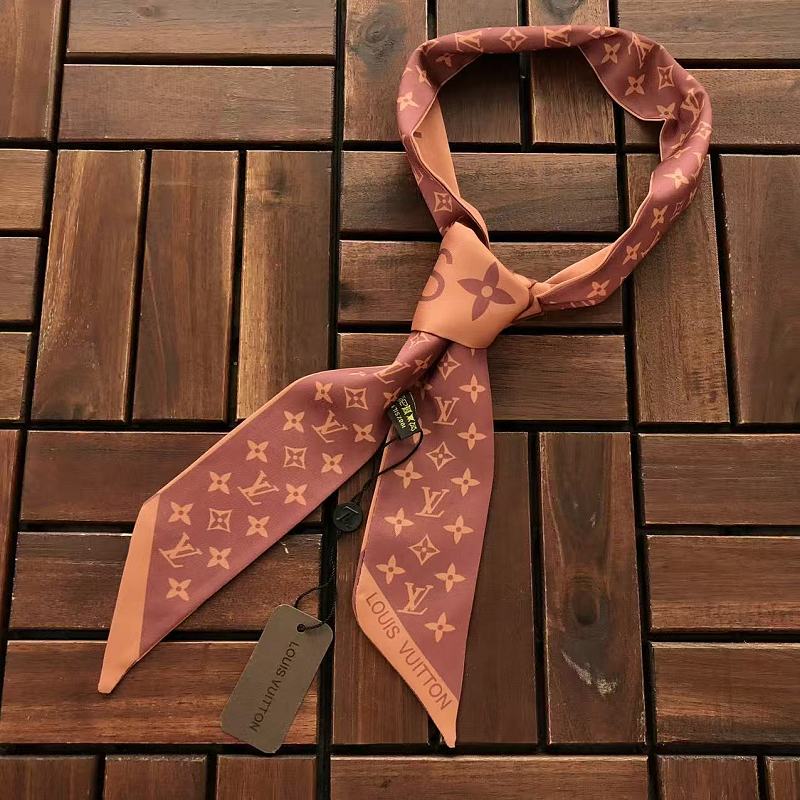 L Scarf · 2