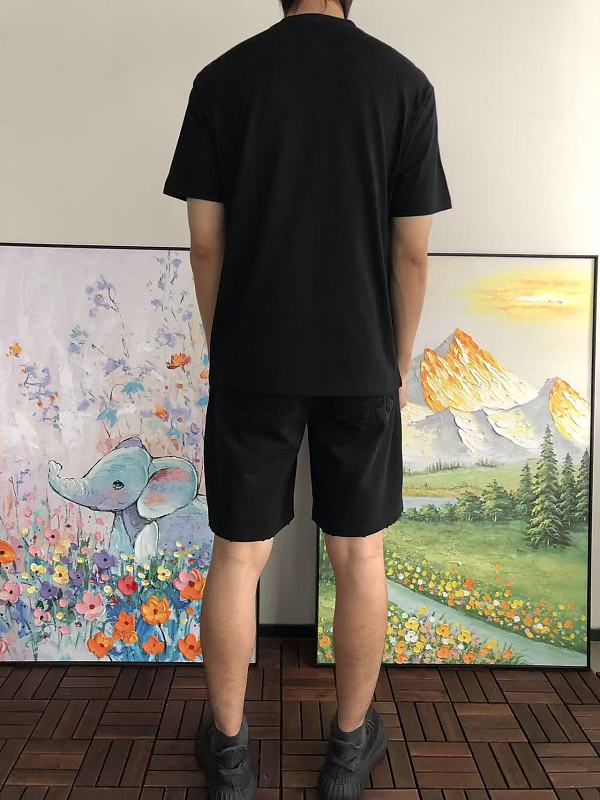 P La E T-shirt 5