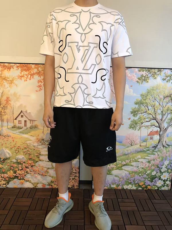 L T-shirt · 2