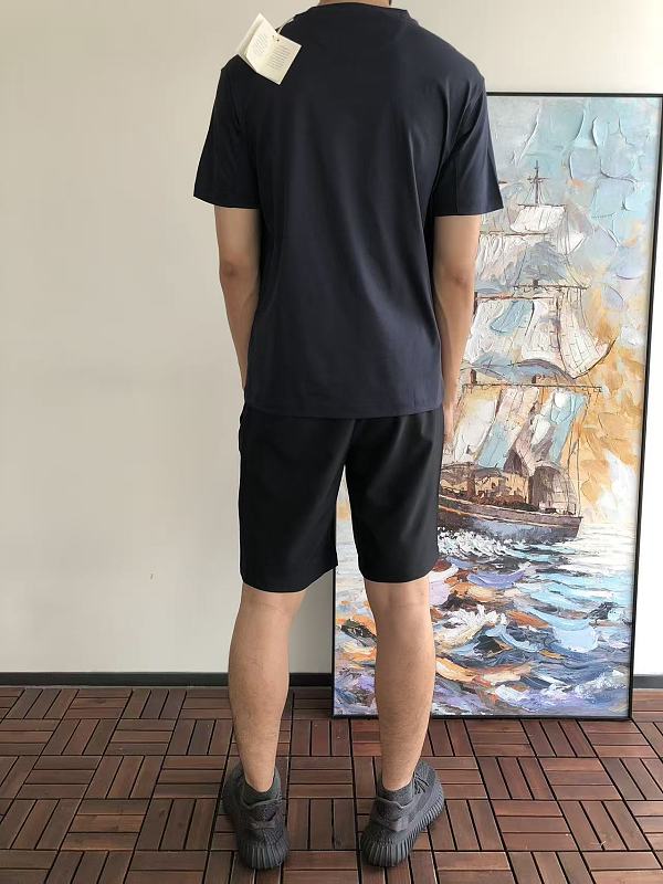 Br N L O C Ci L I T-shirt · 3