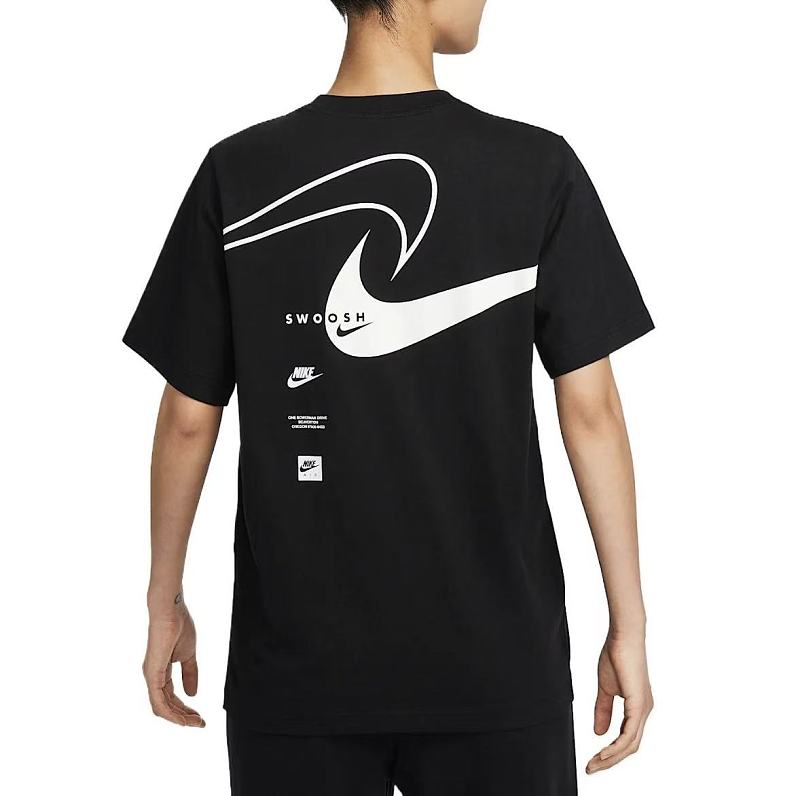 Nike T-shirt · 4