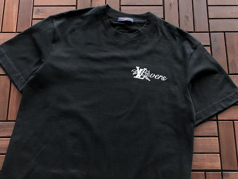 L T-shirt 9
