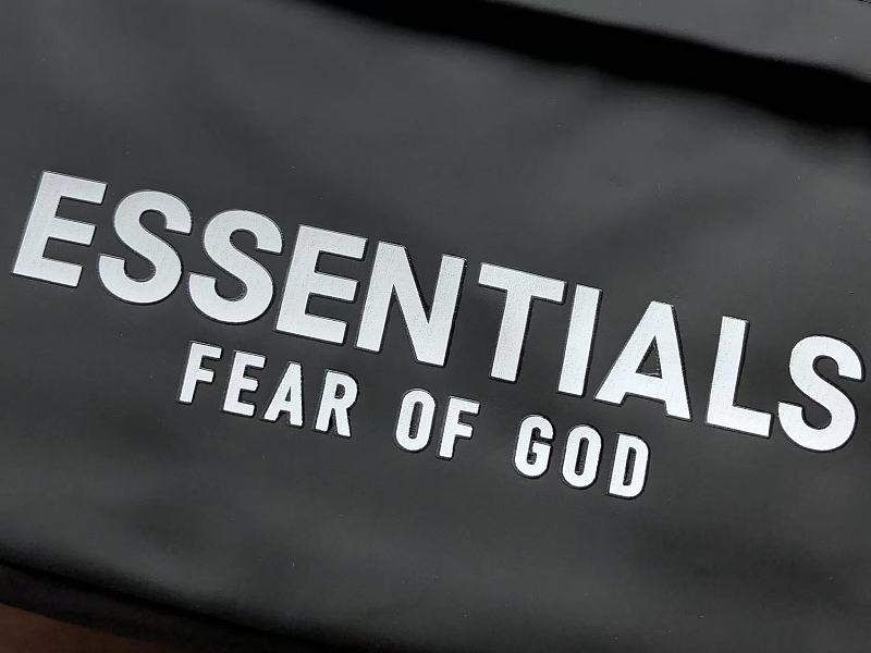 Essentials Bag 8