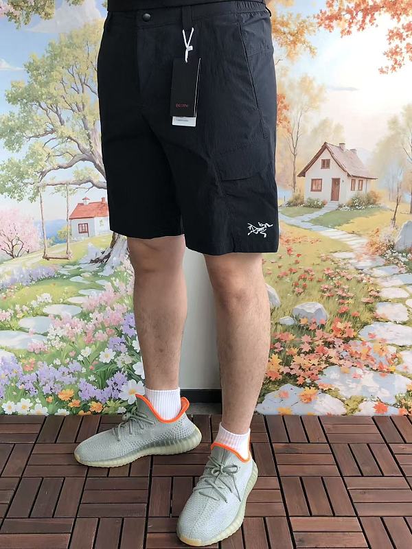 A T Yx Shorts · 3