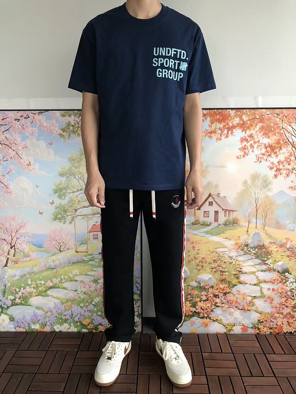 Undefeated T-shirt · 3